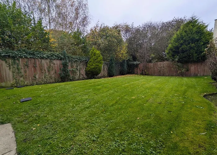 Feriehus Spacious 4 Bed Riverside *