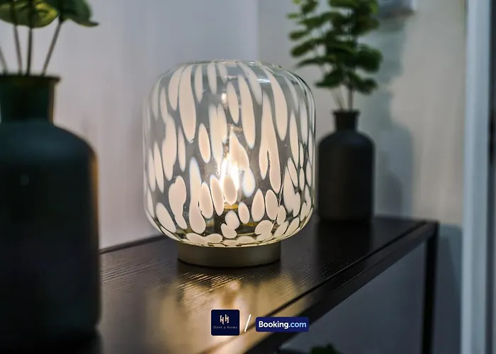 Old 516 Listing * Manchester