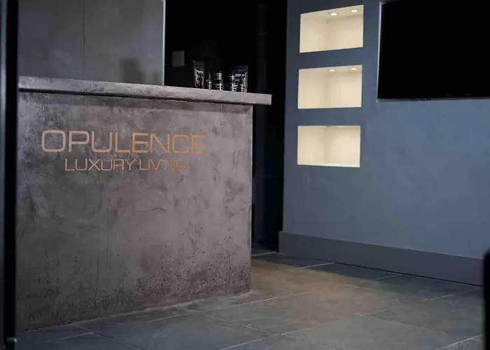 Apartment Casa Jungle Slps 20 Plp Mcr, Hot Tub, Bar, Cinema *