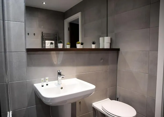 Modern 2 Bedroom - Centre - Parking Lejlighed