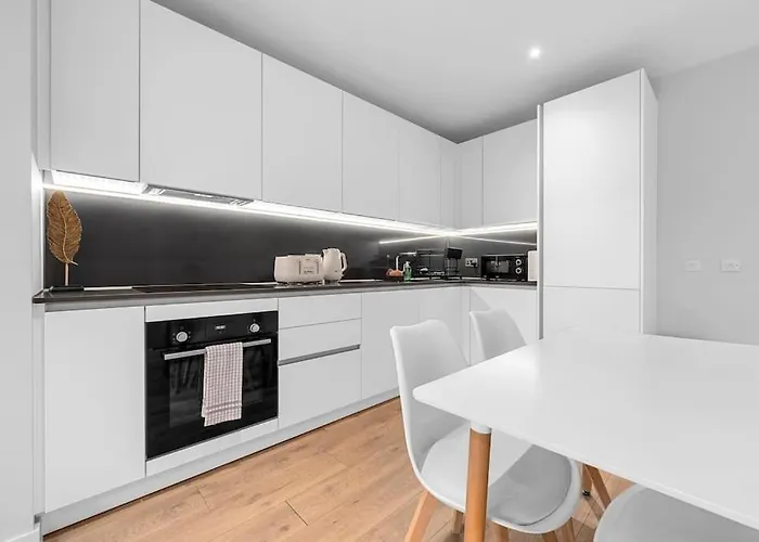 Haven Stylish Modern Apartment *