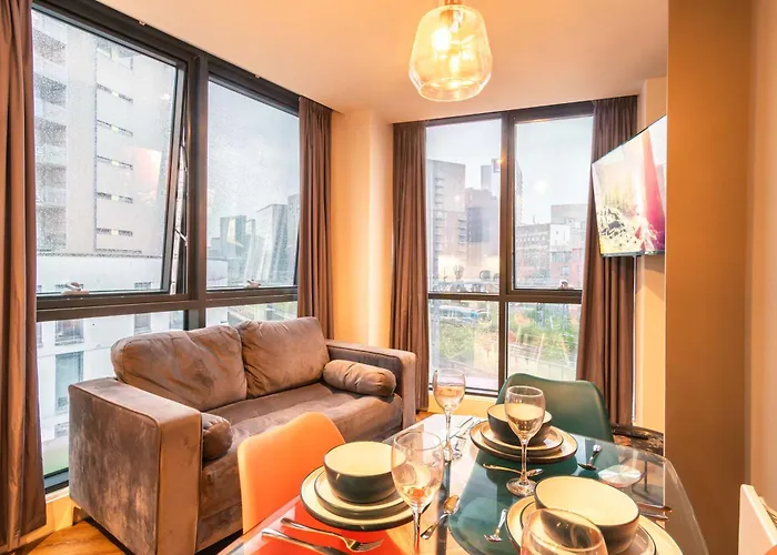 Fabulous 2 Bedroom In Centre *