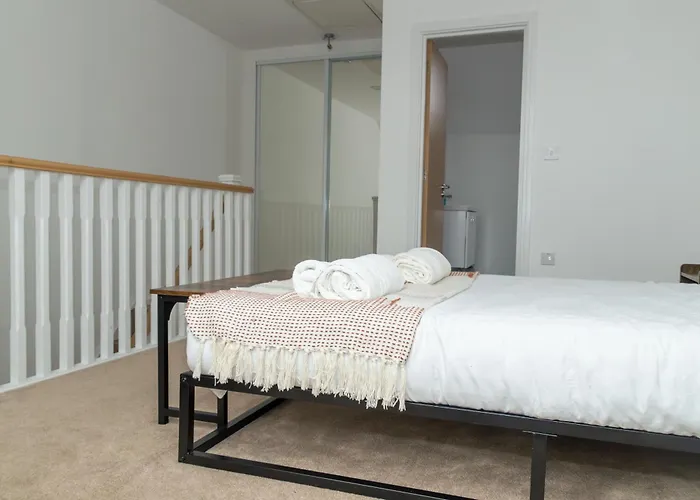 Entire In * Μάντσεστερ