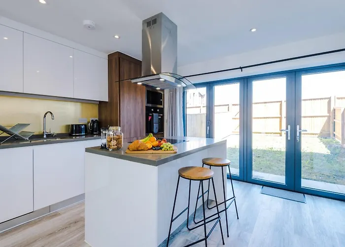 Rest&recharge At Waterway House Casa vacanze