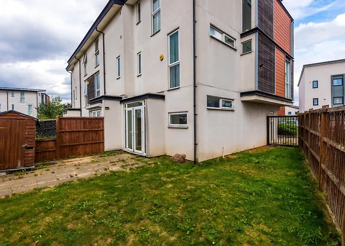 Semesterbostad Townhouse 5mins To Centre And Etihad - Free Secure Parking Manchester