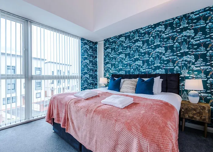 Townhouse 5mins To Centre And Etihad - Free Secure Parking