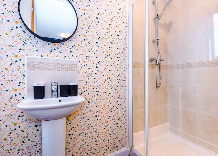 Rest&recharge At A Spacious Townhouse By The Etihad