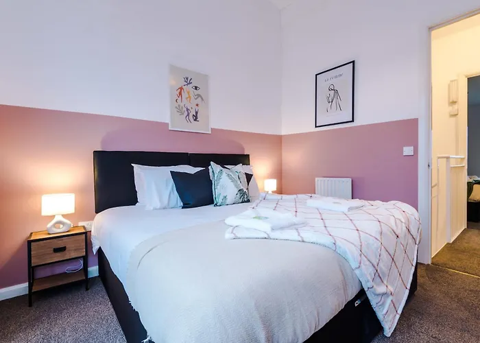 Tatil Evi Rest&recharge At A Spacious Townhouse By The Etihad Manchester