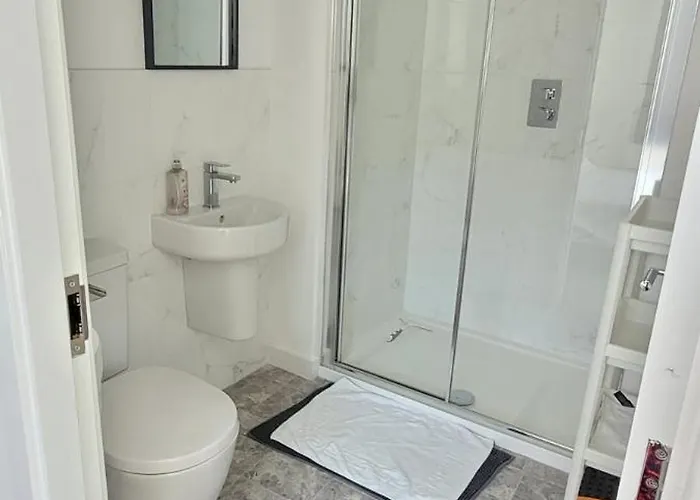 Spacious Double With Private Bathroom * Manchester