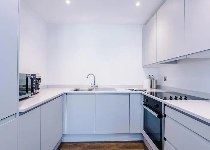 Waterhouse Suite: Modern 2-bed In Centre *