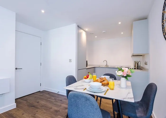 Waterhouse Suite: Modern 2-bed In Centre