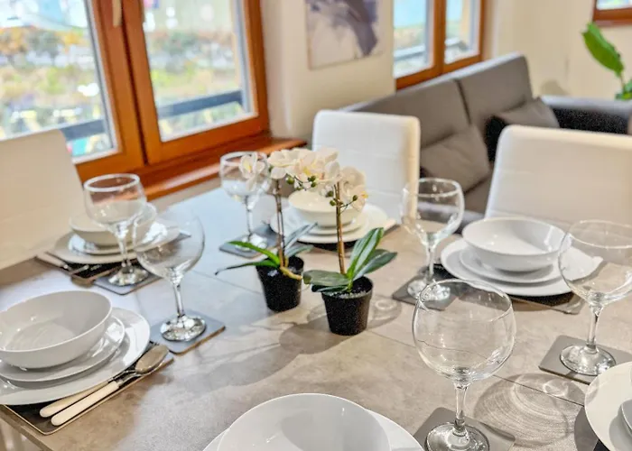 Apartmán Cozy - 2 Beds, Sleeps 5, Free Parking!