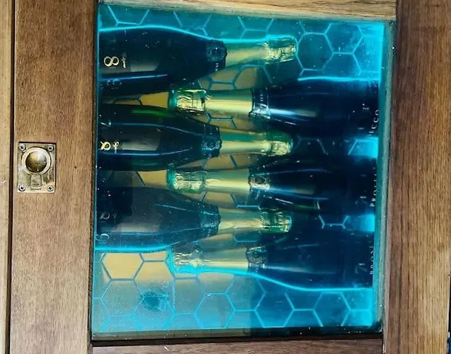 Lägenhet Bespoke Narrowboat