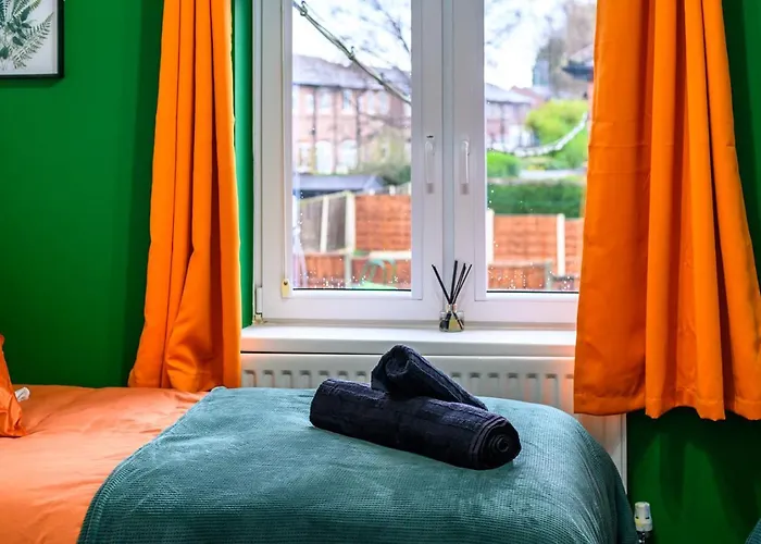 Trafford Eden - 3 Bed Near Old Trafford And Trafford Centre With Free Parking