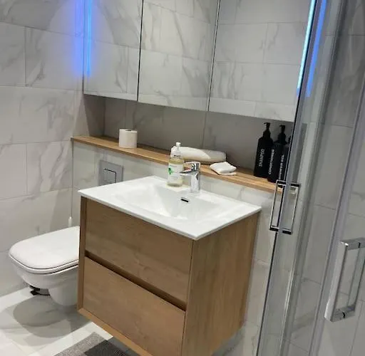 Pretty Pink Posh Penthouse *