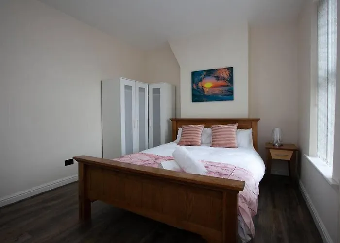 6 Bedroom House 10min Drive From Centre 度假居 *