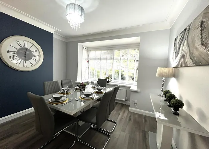 Modern 3-bed Stay-away-home Sleeps 6 Nr Μάντσεστερ