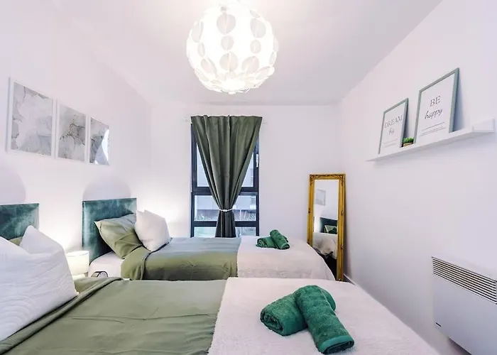 Spacious Deansgate Apartment, Free Park, Sleeps 8 Appartement Manchester