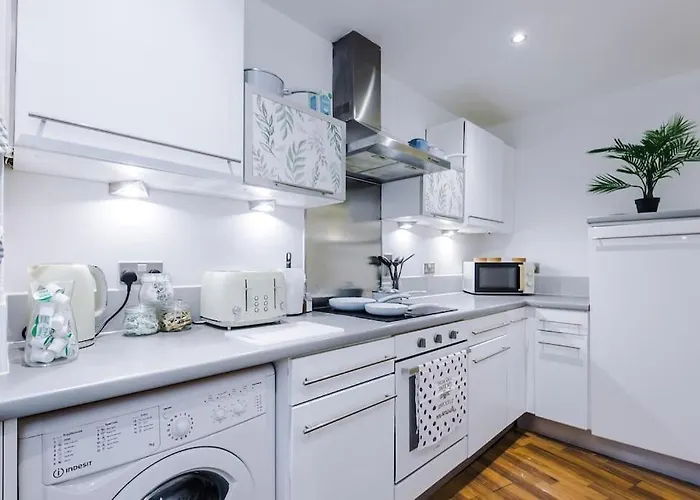 Apartment Spacious Deansgate Apartment, Free Park, Sleeps 8 Manchester