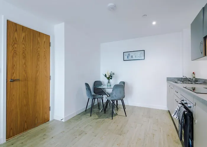 Centre - Luxury Two Bedroom