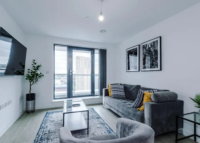 Centre - Luxury Two Bedroom Apartmán *