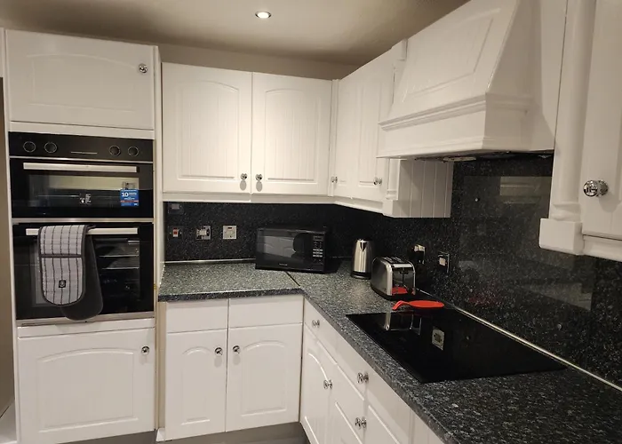 Casa vacanze My -2 Bed House-free Parking *