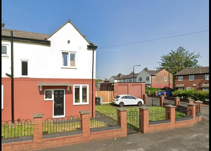 Trafford Eden - 3 Bed Near Old Trafford And Trafford Centre With Free Parking *