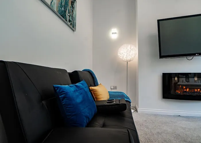 Дом отдыха House - Sleeps 7 - Parking - Garden - Near Stn