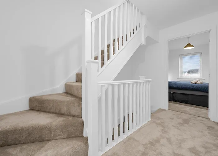 بيت للعطل Luxurious Stylish Modern