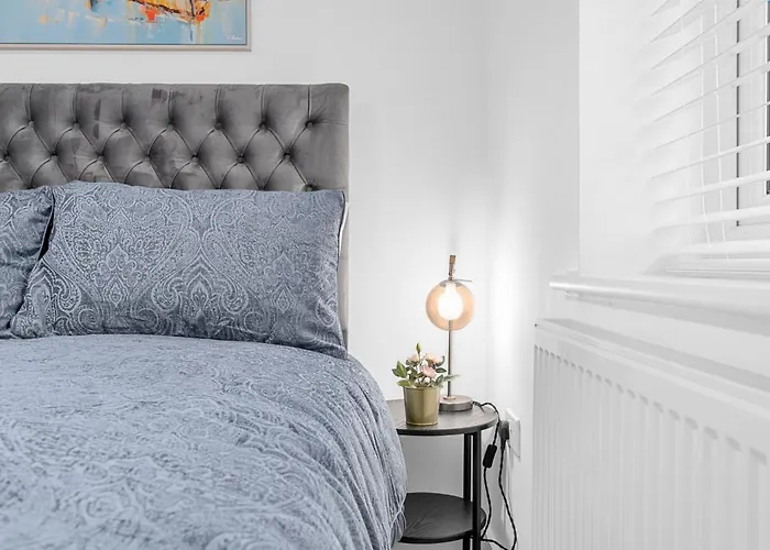 Luxurious Stylish Modern Ferienhaus Manchester