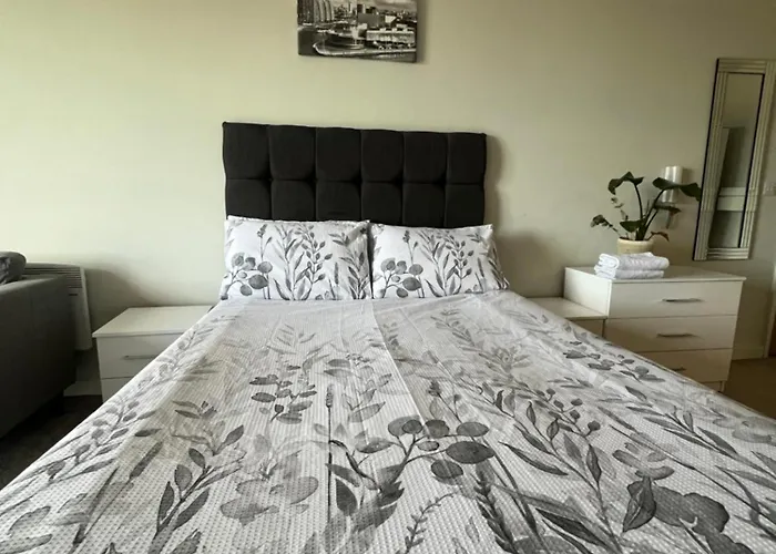 Near Centre * Manchester