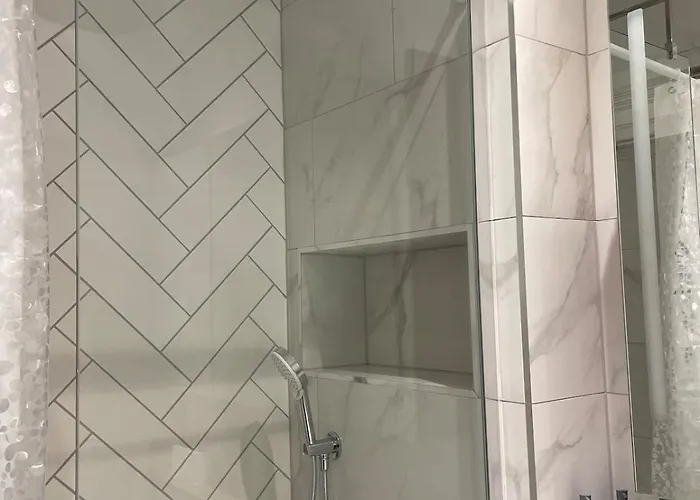 Emerald Escape 3 Bed 3 Bath *