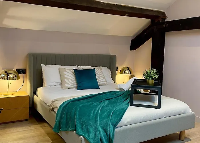 Emerald Escape 3 Bed 3 Bath Daire *