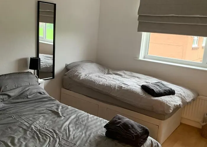 5 Bedrm Hse! Ev! & Nr Citycentre! * 맨체스터