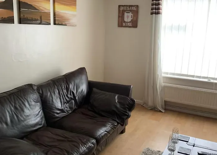 5 Bedrm Hse! Ev! & Nr Citycentre! Manchester