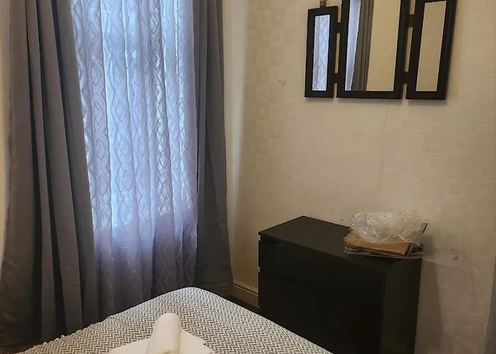 Go Big ! Entire Cozy House For Max 8 People Near Center Feriehus Manchester