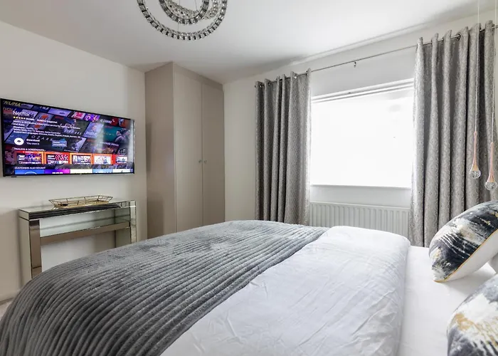 Nyaraló Luxury 3 Bed House Old Trafford