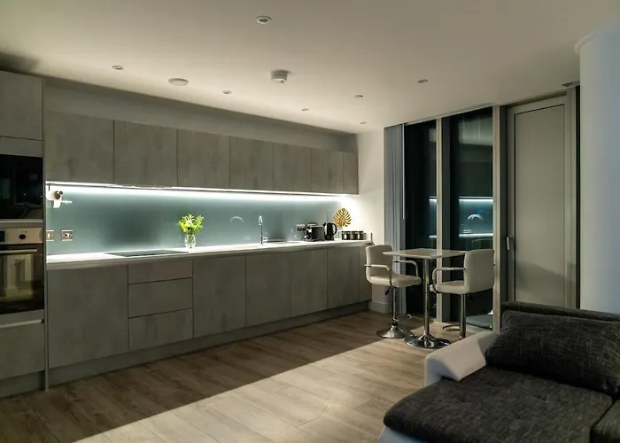 Luxury 2 Bed Penthouse With Stunning Views In Centre 公寓 *