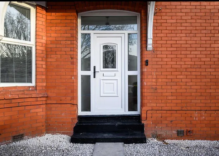 Stylish Modern - Perfect For Work, Leisure & Stadium Visits With Parking Apartmán