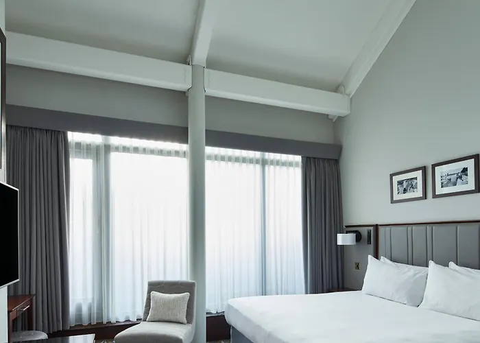 Marriott Victoria & Manchester