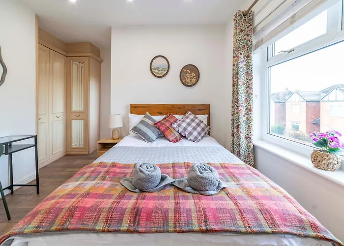 Beautiful Three Bedroom House - Escape