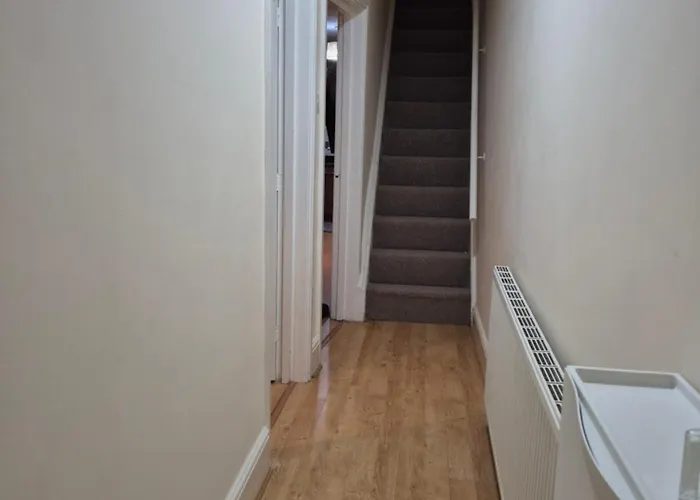 The Reddish Retreat - Individual * Manchester