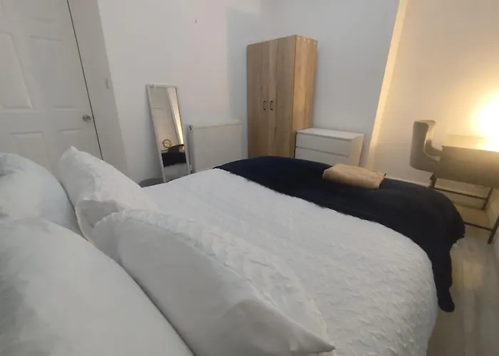 Goulden Retreat * Manchester