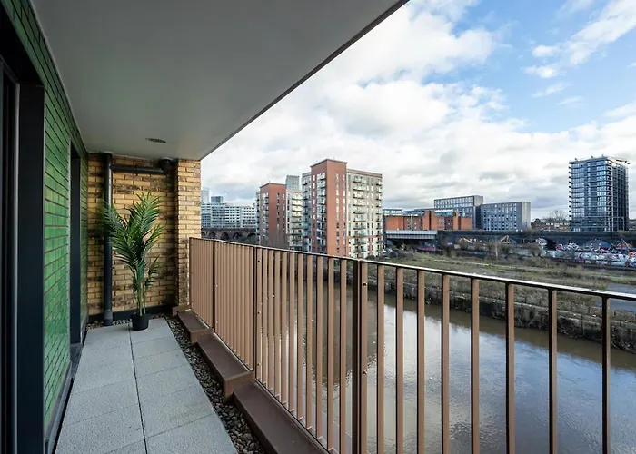 Manchestercentre , Salford, Lakeside Manchester