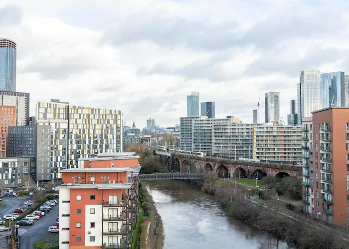 Manchestercentre , Salford, Lakeside * Manchester