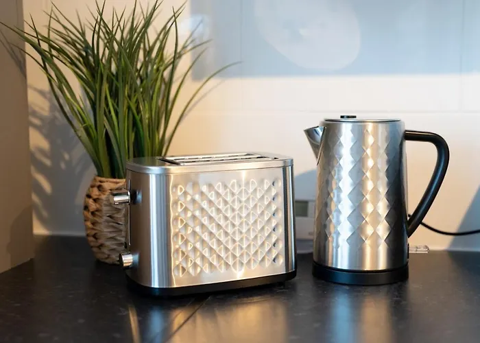 Richmond Retreat - Luxurious And Comfortable Spacious 2 Floor Apartament