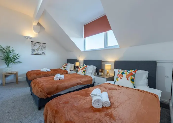 Richmond Retreat - Luxurious And Comfortable Spacious 2 Floor Apartament