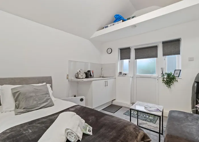 Apartamento With Shared Garden - 3min To Bus Stop Mánchester