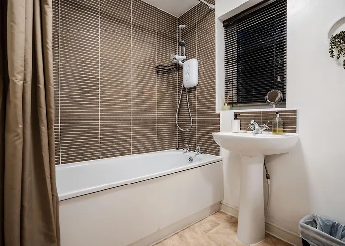 Coop Arena & Etihad - Free Parking - Pool Table Nyaraló Manchester