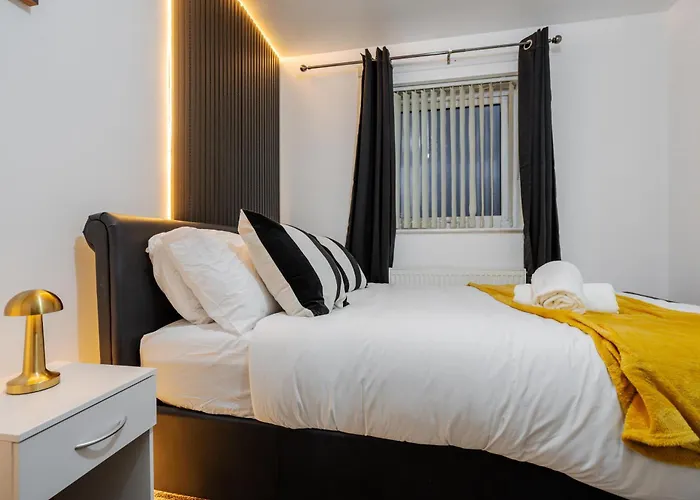 Nyaraló Coop Arena & Etihad - Free Parking - Pool Table